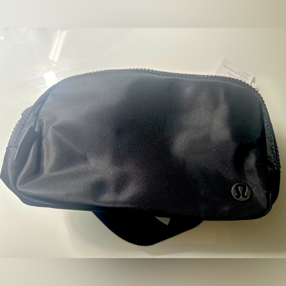 Lululemon Everywhere Belt Bag - One Size